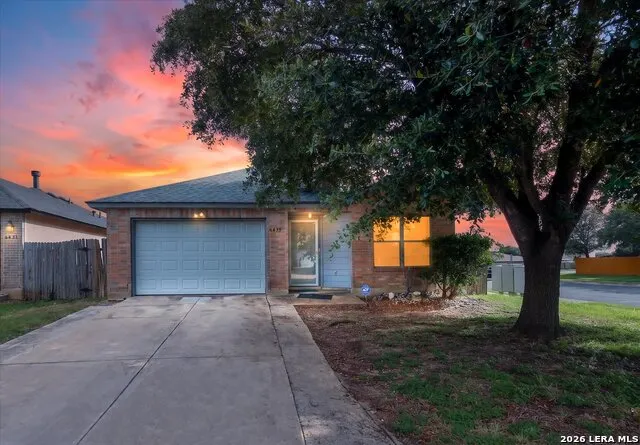 6435 Flatstone Pass Converse, TX 78109