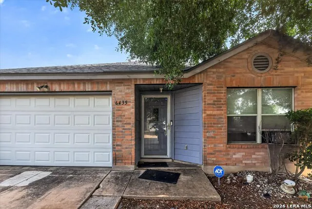 6435 Flatstone Pass Converse, TX 78109