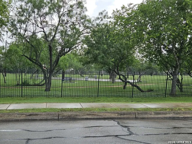6435 Flatstone Pass Converse, TX 78109