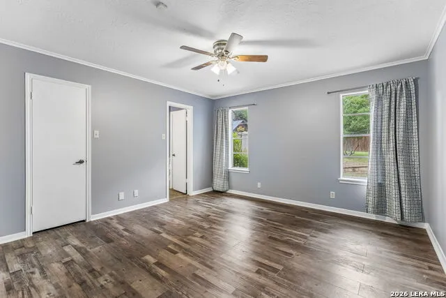 108 W LAUREL LN San Marcos, TX 78666