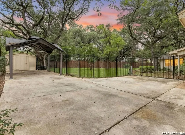 108 W LAUREL LN San Marcos, TX 78666