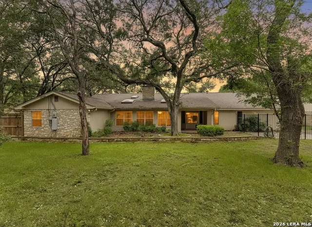 108 W LAUREL LN San Marcos, TX 78666