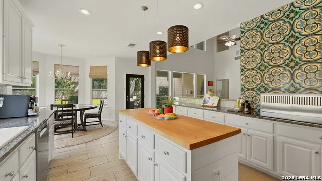 257 LAS BRISAS BLVD Seguin, TX 78155