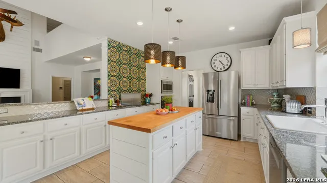 257 LAS BRISAS BLVD Seguin, TX 78155