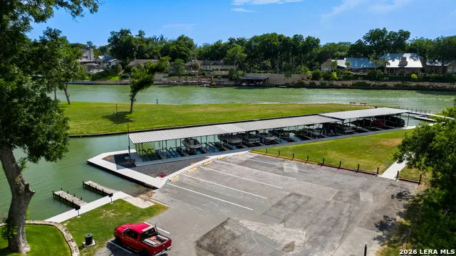 257 LAS BRISAS BLVD Seguin, TX 78155