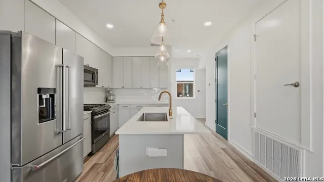653 Stadtbach St ## 6 New Braunfels, TX 78130