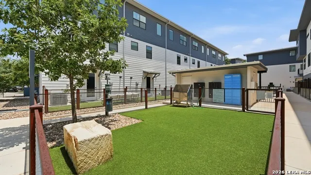 653 Stadtbach St ## 6 New Braunfels, TX 78130