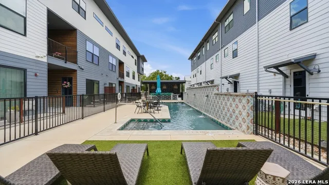 653 Stadtbach St ## 6 New Braunfels, TX 78130
