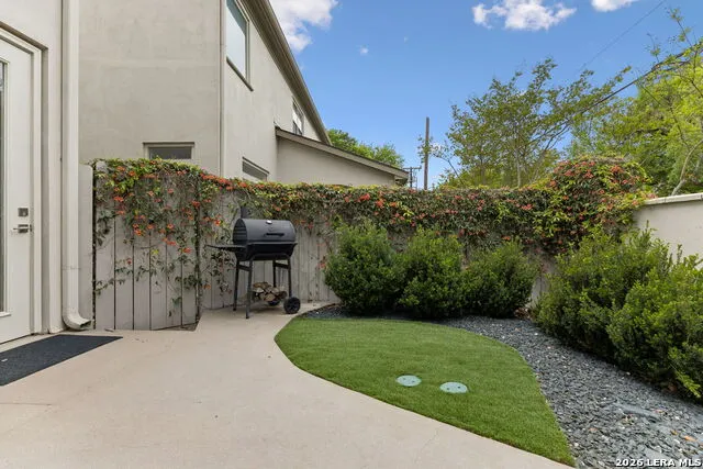 8127 New Braunfels #701 San Antonio, TX 78209