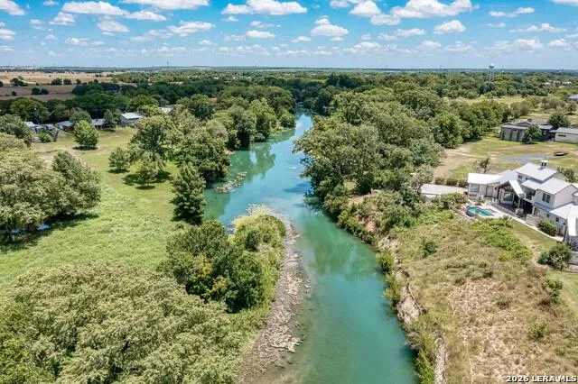 108 RIVER LAKES LN Martindale, TX 78655