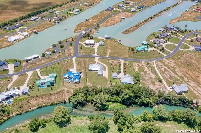 108 RIVER LAKES LN Martindale, TX 78655