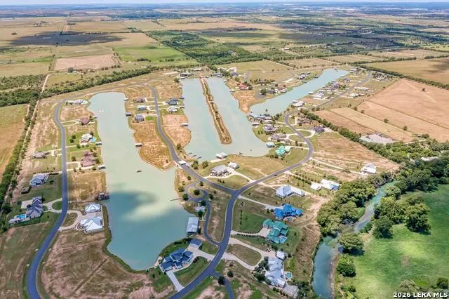 108 RIVER LAKES LN Martindale, TX 78655