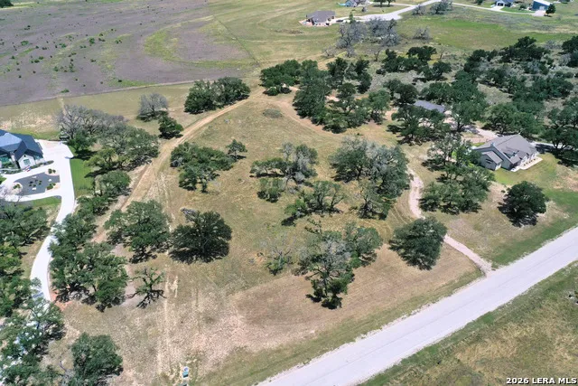 209 AXIS CIR Fredericksburg, TX 78624