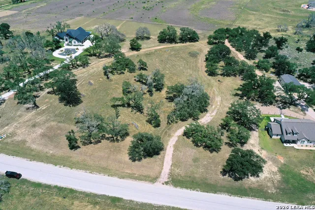 209 AXIS CIR Fredericksburg, TX 78624