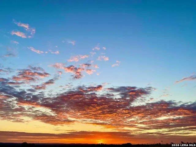 209 AXIS CIR Fredericksburg, TX 78624