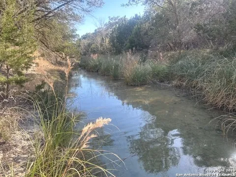 000 E Bear Springs
