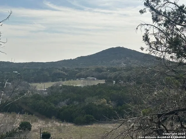 000 E Bear Springs Pipe Creek, TX 78063