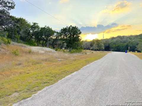 762 & 758 FIREFLY DR