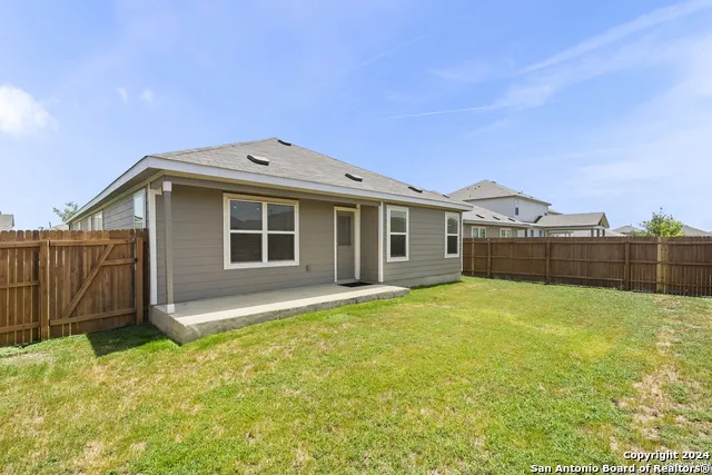 10674 Penelope Way Converse, TX 78109