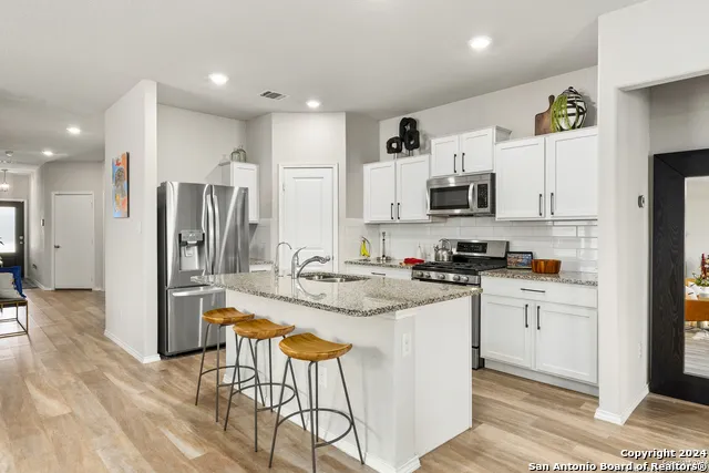 10674 Penelope Way Converse, TX 78109