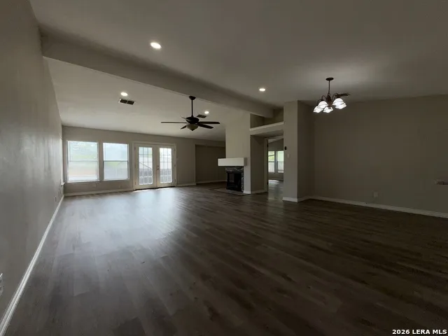 7107 Winter Rdg Converse, TX 78109