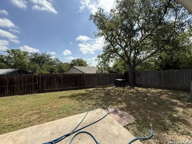 7107 Winter Rdg Converse, TX 78109