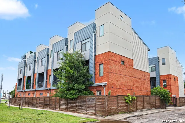 1606 Hackberry Unit UNIT 102 San Antonio, TX 78208