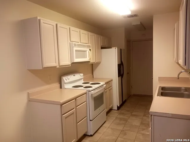 7719 Rustic Park San Antonio, TX 78240