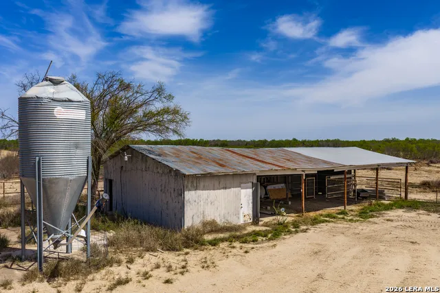 994 Marburger Crystal City, TX 78839