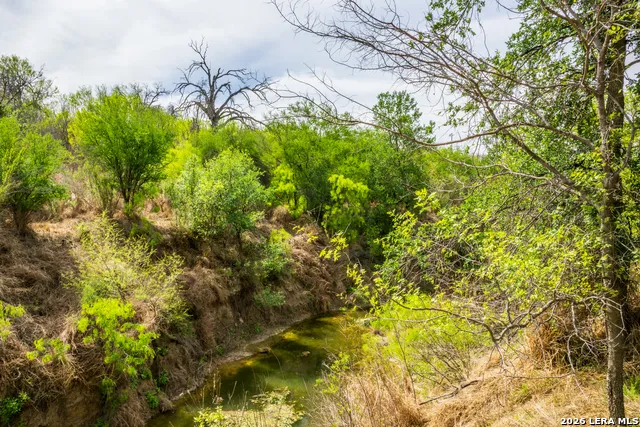 994 Marburger Crystal City, TX 78839