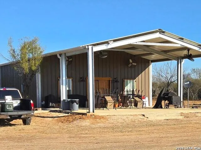 1297 Fm 1433 Carrizo Springs, TX 78834