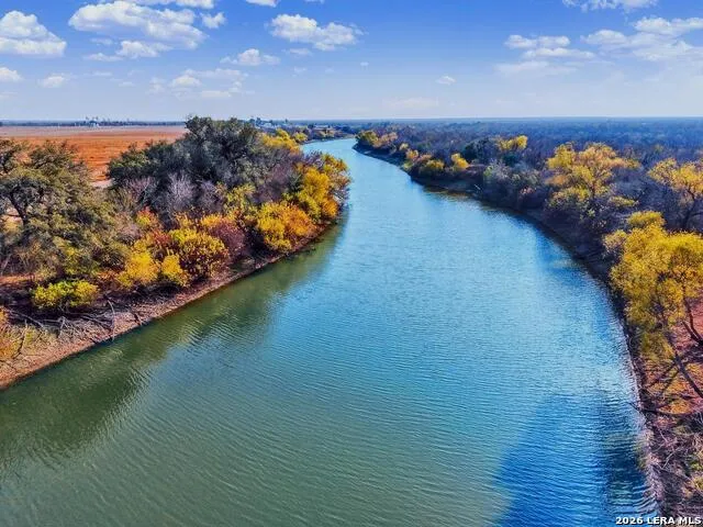 1297 Fm 1433 Carrizo Springs, TX 78834