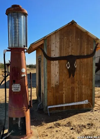 1297 Fm 1433 Carrizo Springs, TX 78834