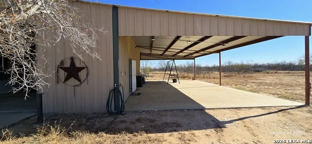 1297 Fm 1433 Carrizo Springs, TX 78834