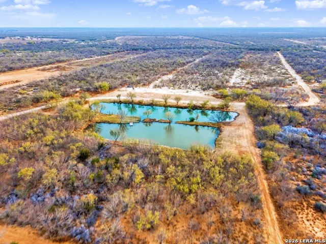 1297 Fm 1433 Carrizo Springs, TX 78834