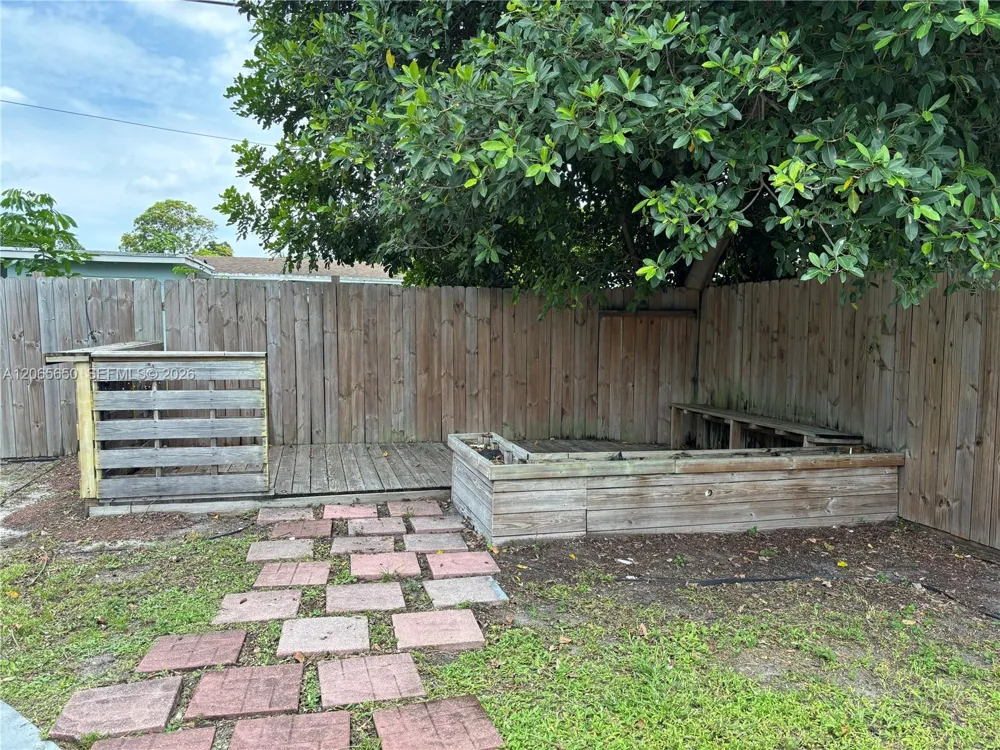 6335 SW 21st St #2 Miramar, FL 33023