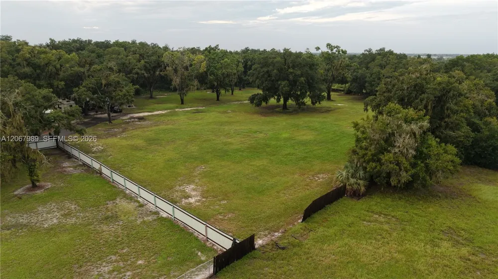 6150 BUSY BEE LN Lakeland, FL 33811