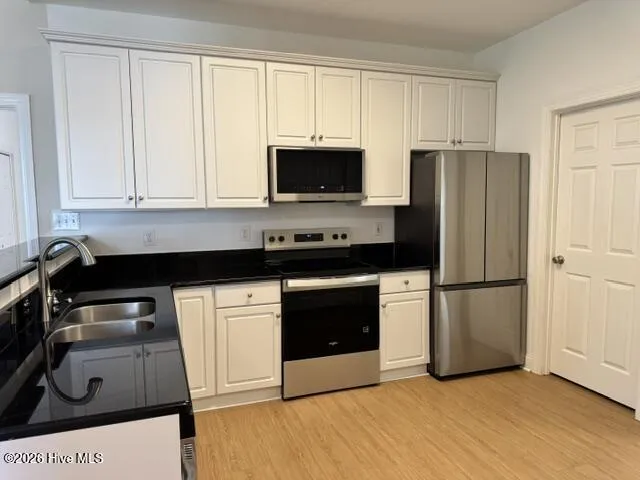 4975 Hampton Drive SE Southport, NC 28461