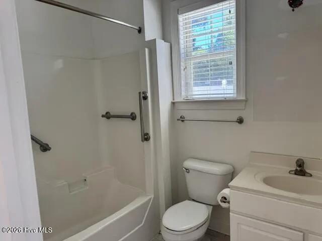 4975 Hampton Drive SE Southport, NC 28461