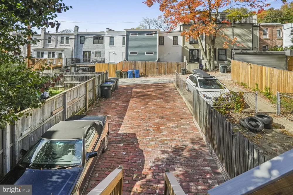 1920 35TH STREET NW Washington, DC 20007
