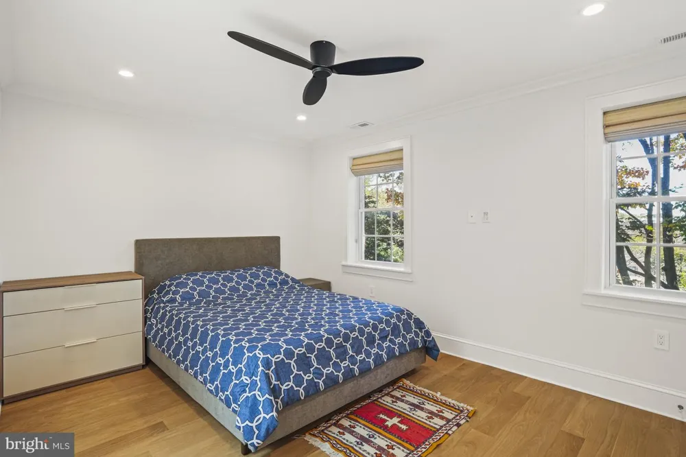 1920 35TH STREET NW Washington, DC 20007