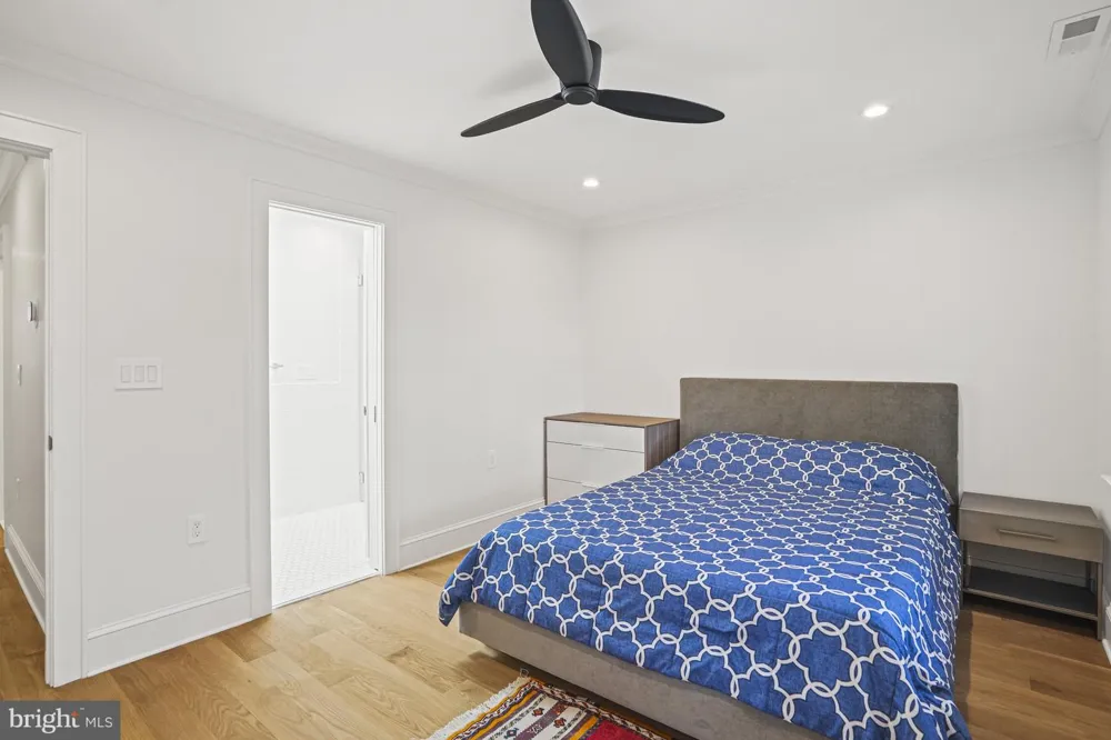 1920 35TH STREET NW Washington, DC 20007