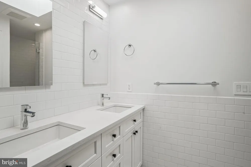 1920 35TH STREET NW Washington, DC 20007