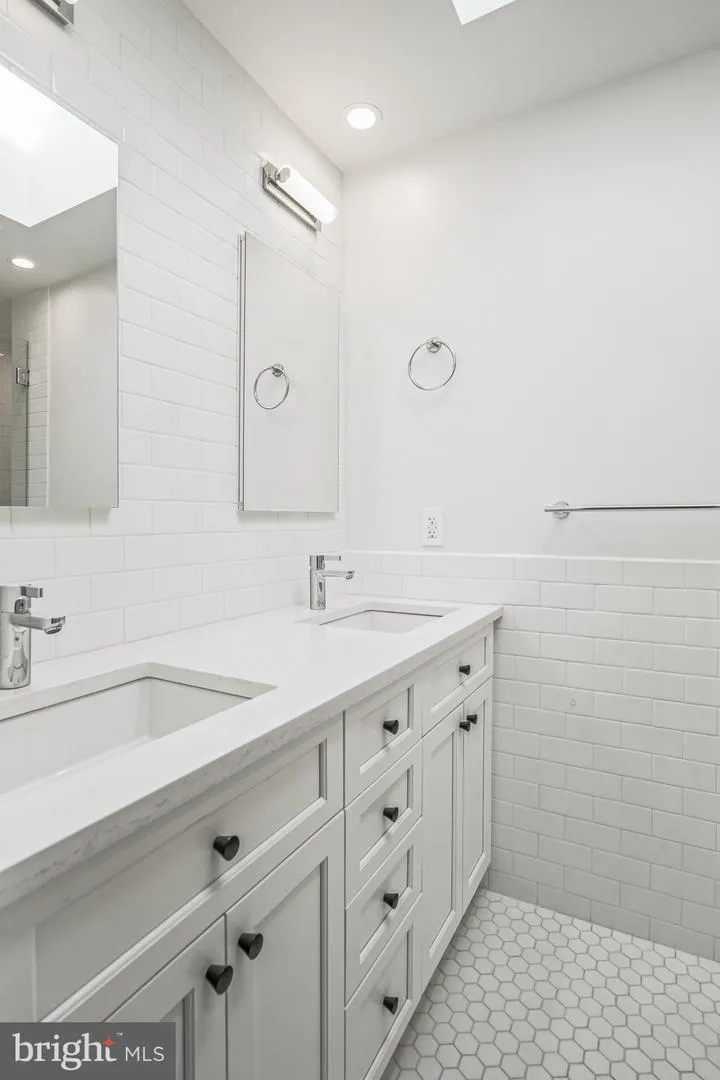 1920 35TH STREET NW Washington, DC 20007