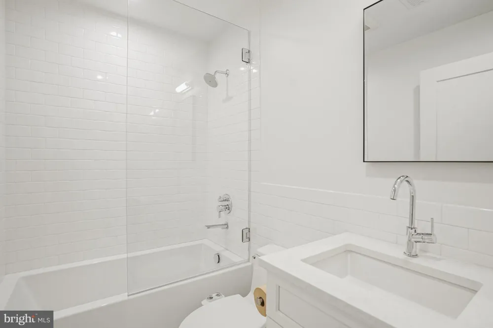 1920 35TH STREET NW Washington, DC 20007