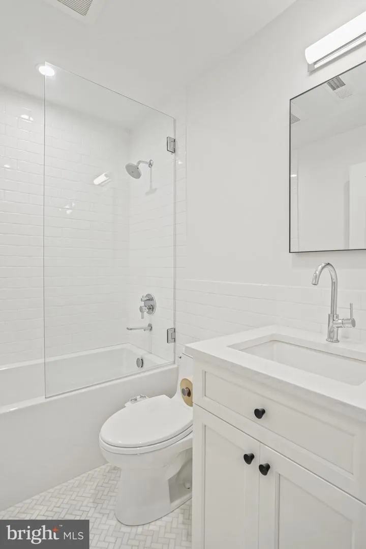 1920 35TH STREET NW Washington, DC 20007