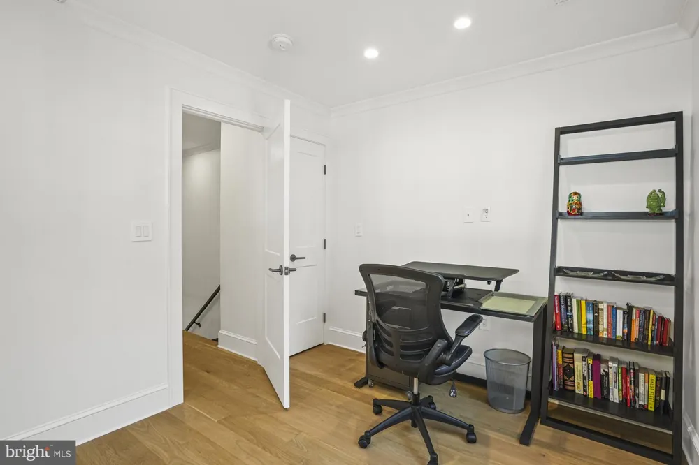 1920 35TH STREET NW Washington, DC 20007