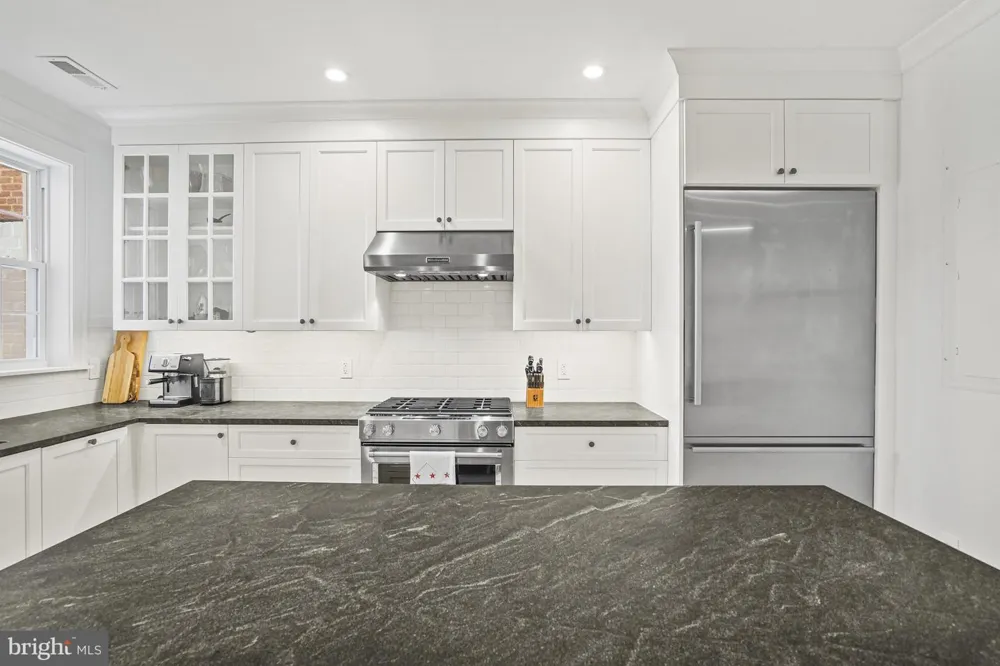 1920 35TH STREET NW Washington, DC 20007