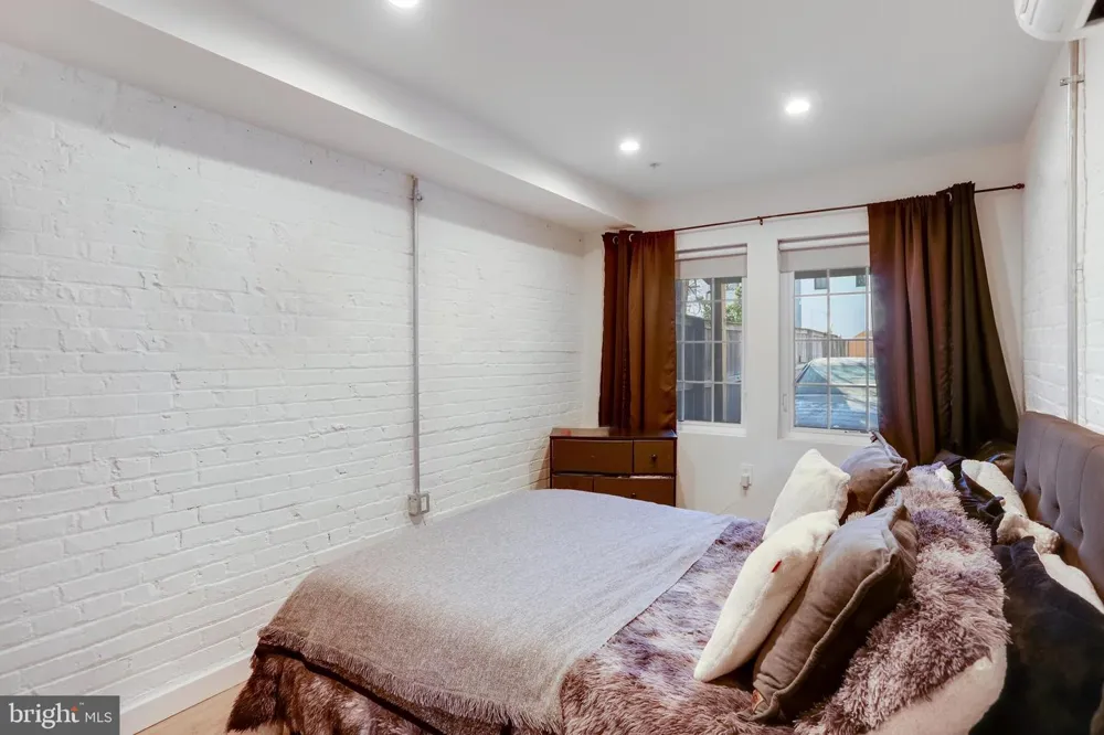 1920 35TH STREET NW Washington, DC 20007