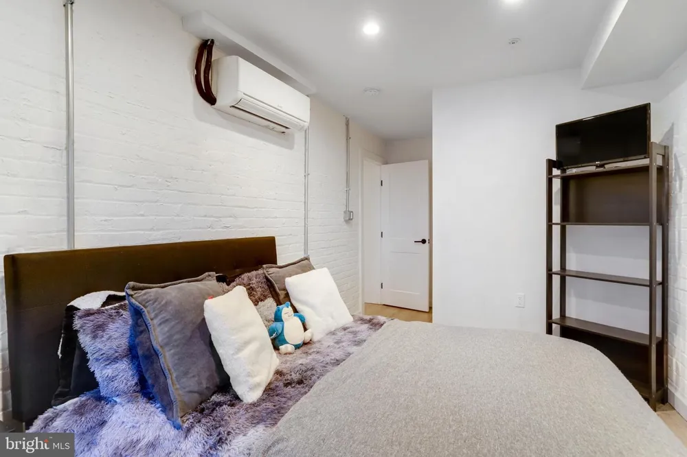 1920 35TH STREET NW Washington, DC 20007